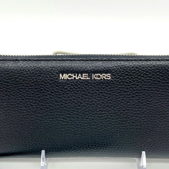 Michael Kors Large Continental Wallet Wristlet - Picture 3 of 10